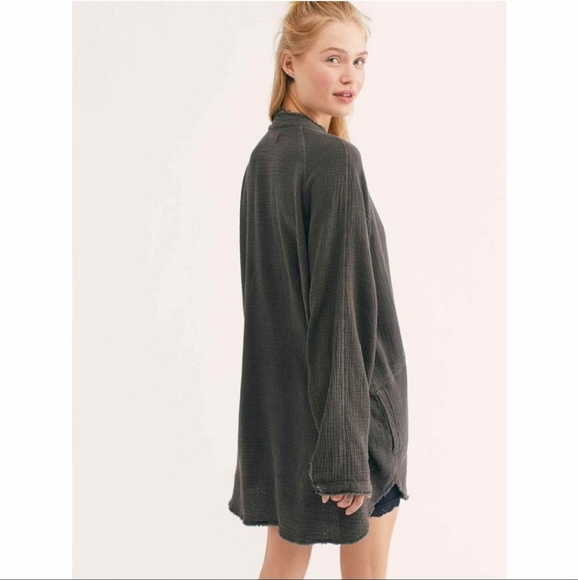 Free People We The Free Summer Daydream Buttondown shirt in gray - Picture 3 of 10